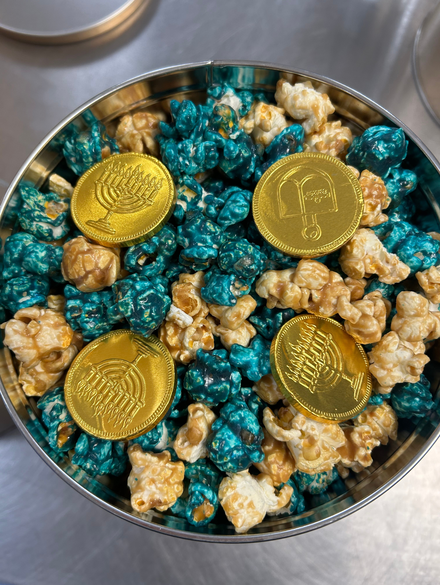 Holiday 2 Gallon Gifting Tin - 1 Flavor